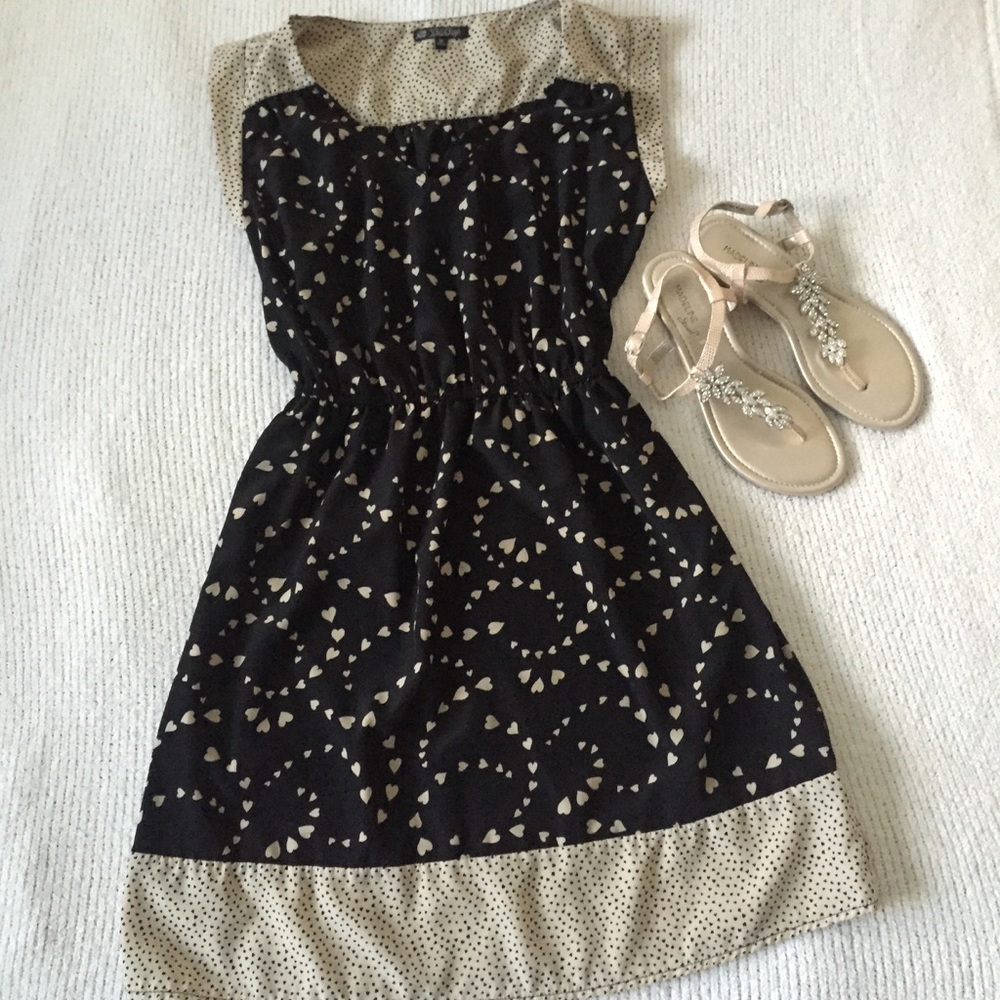 Set of dress and sandals.